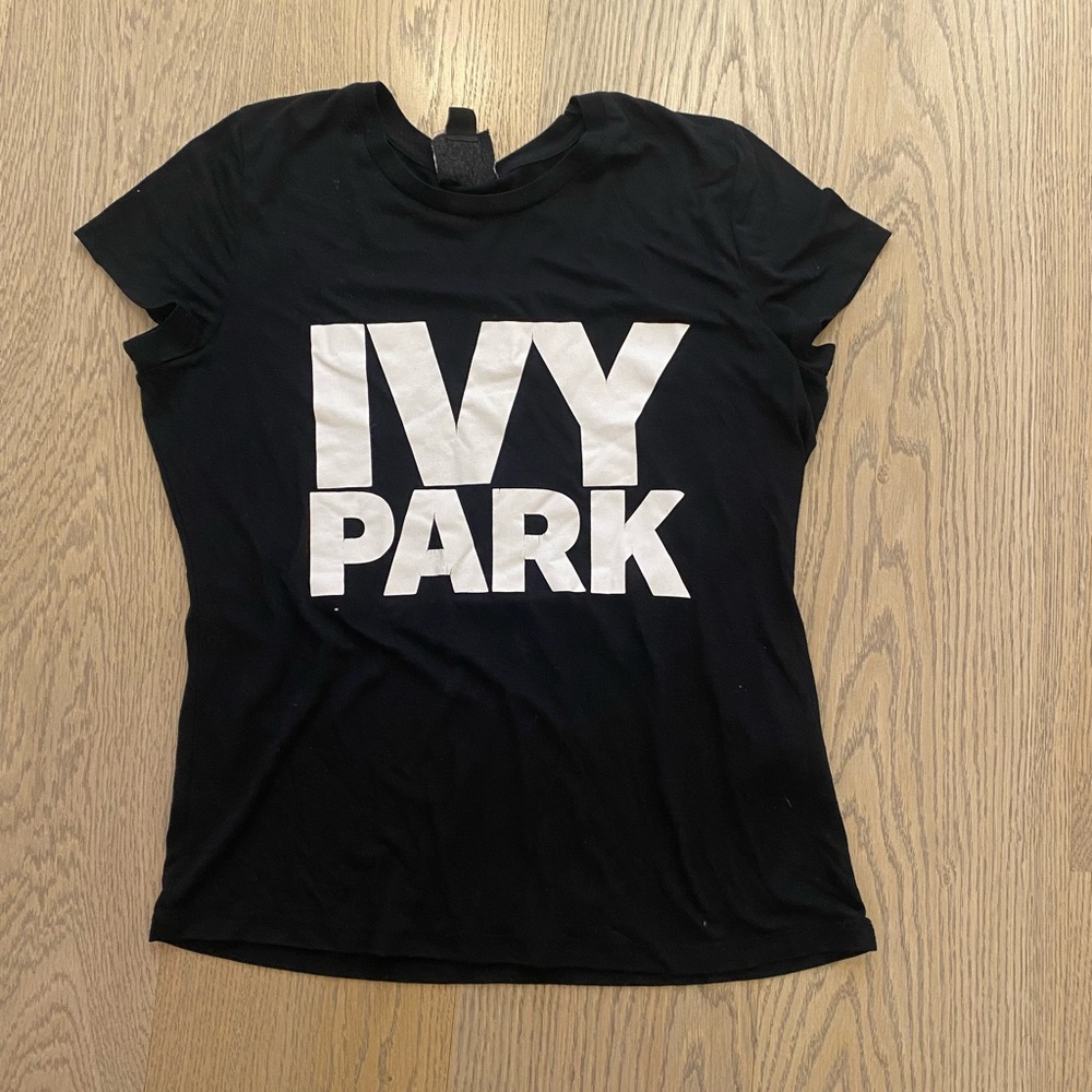 🖤Ivy Park Athletic Tee🖤